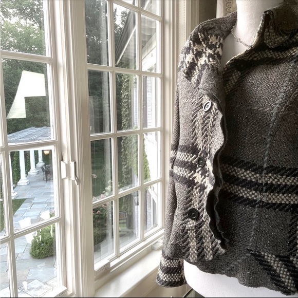 Burberry short gray metallic plaid wool jacket - Picture 6 of 12